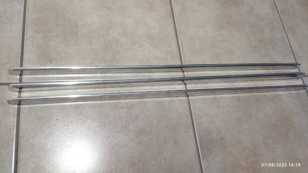 Barra lateral para parrilla W900L.